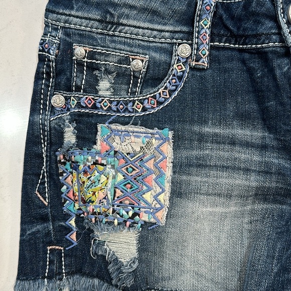 Grace in LA Jean Shorts Size 28 - Picture 4 of 10